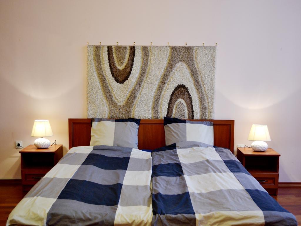 Gabriel Apartment Будапеща Стая снимка